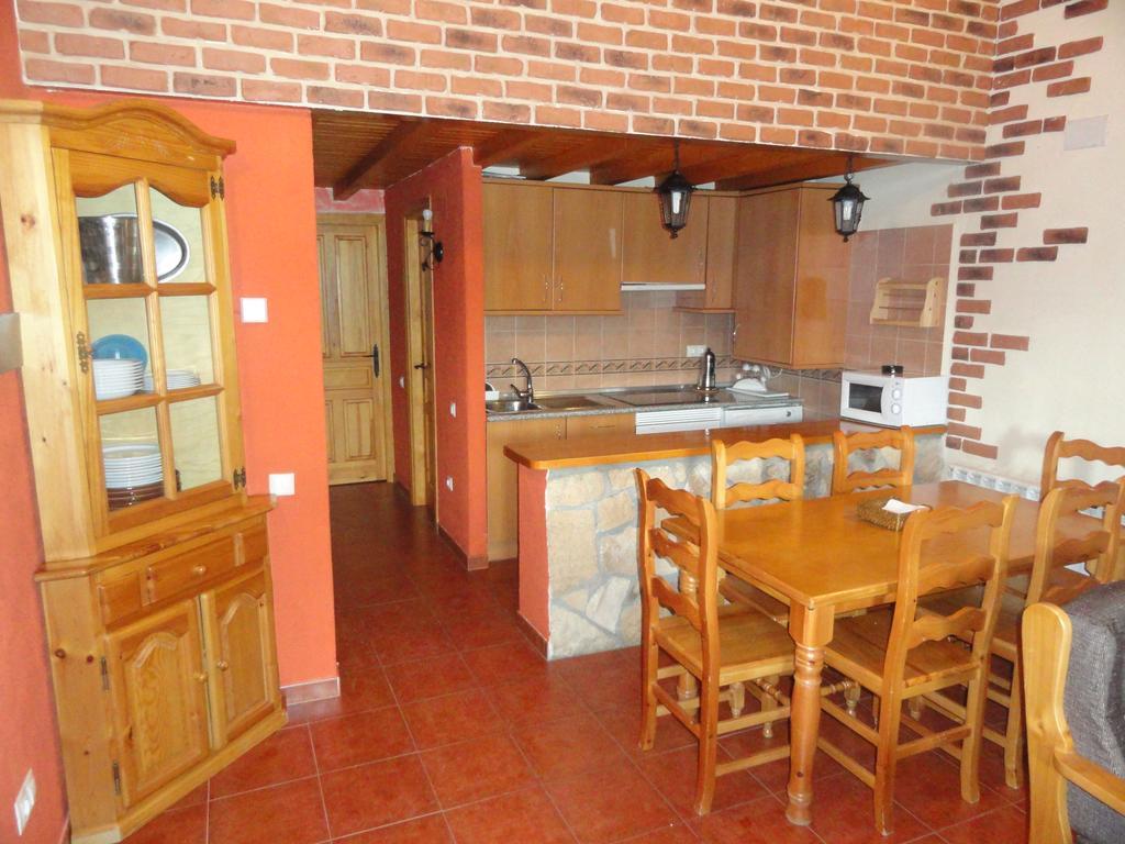 Гостевой дом Casa Rural La Vega De Gredos Сан-Мартин-де-ла-Вега-дель-Альберче Экстерьер фото
